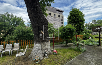 De vanzare